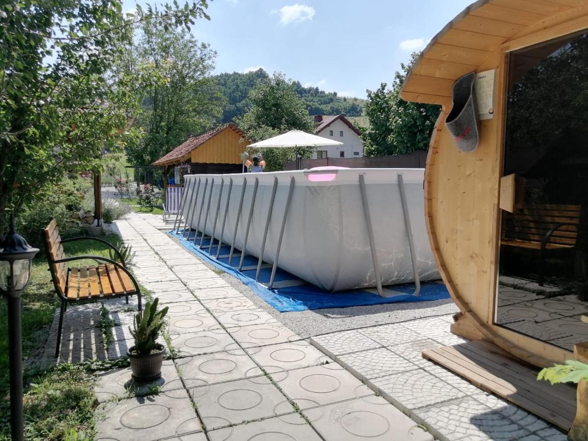 Pod Orehom Drvena Kuca I Sauna Krapina Εξωτερικό φωτογραφία